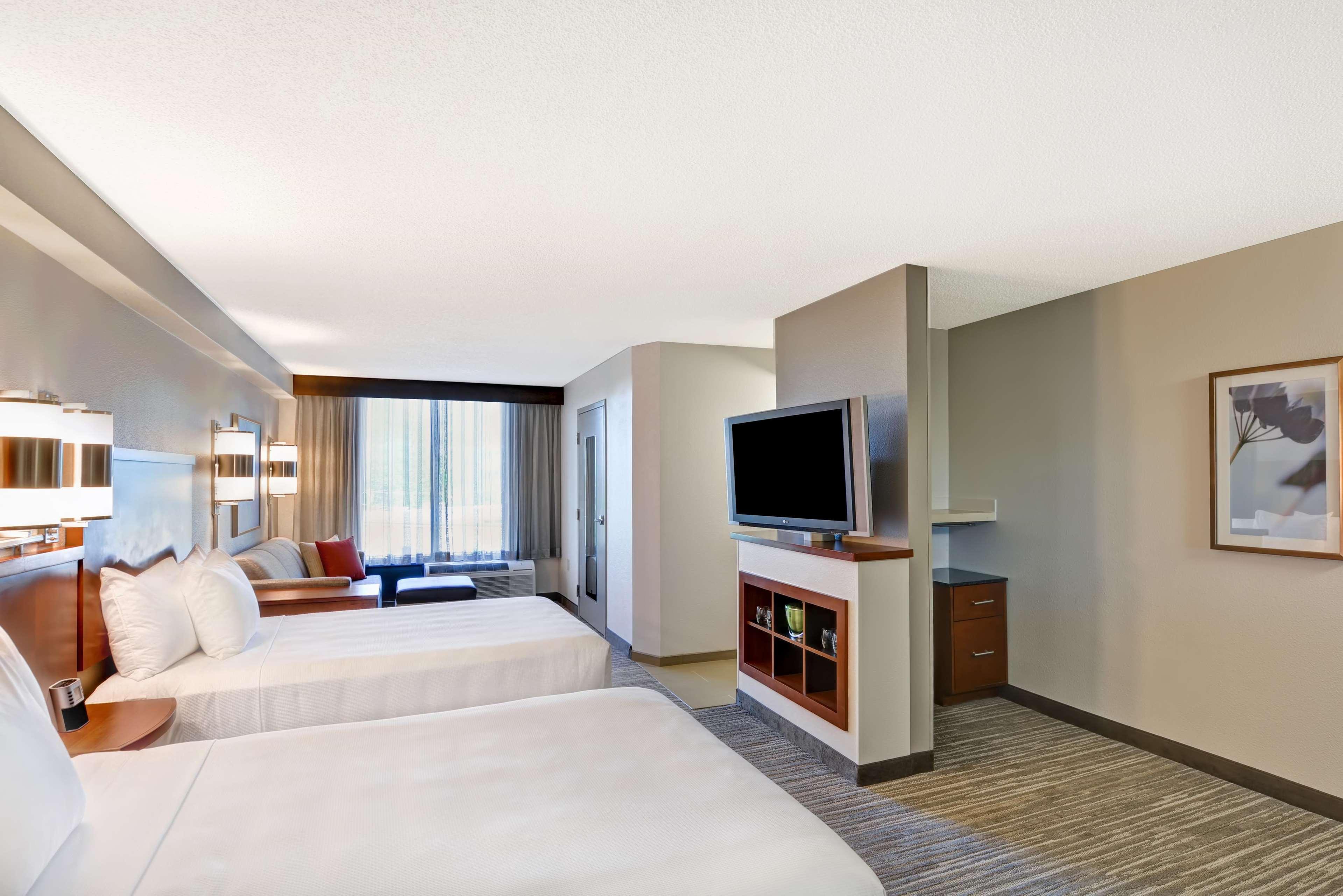 Hyatt Place Wolfchase Hotel 3*
